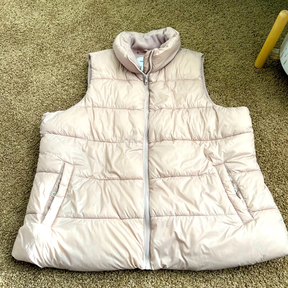 Old navy cream XL puff vest